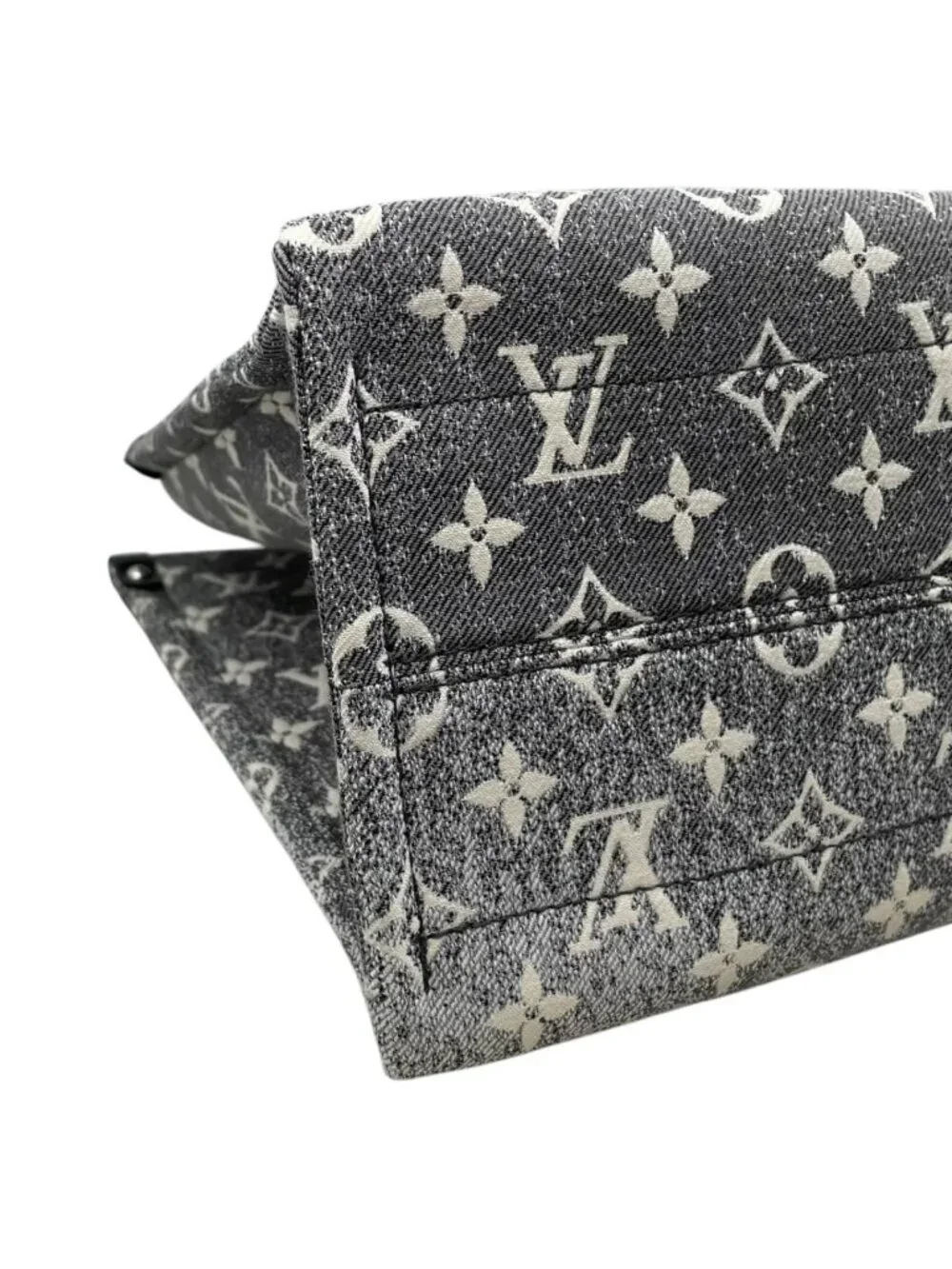 Louis Vuitton Tote On The Go MM Monogram Jacquard Denim Gray White